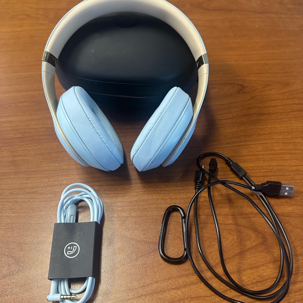Skyline Edition Beats 3 by Dr. Dre